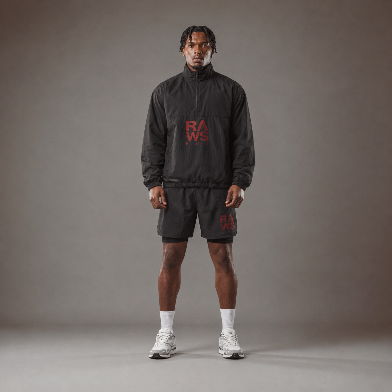 Chaqueta cortavientos de running Shell para hombre de RAWS - Negro / Rojo | Ligera, cortavientos y de alto rendimiento
