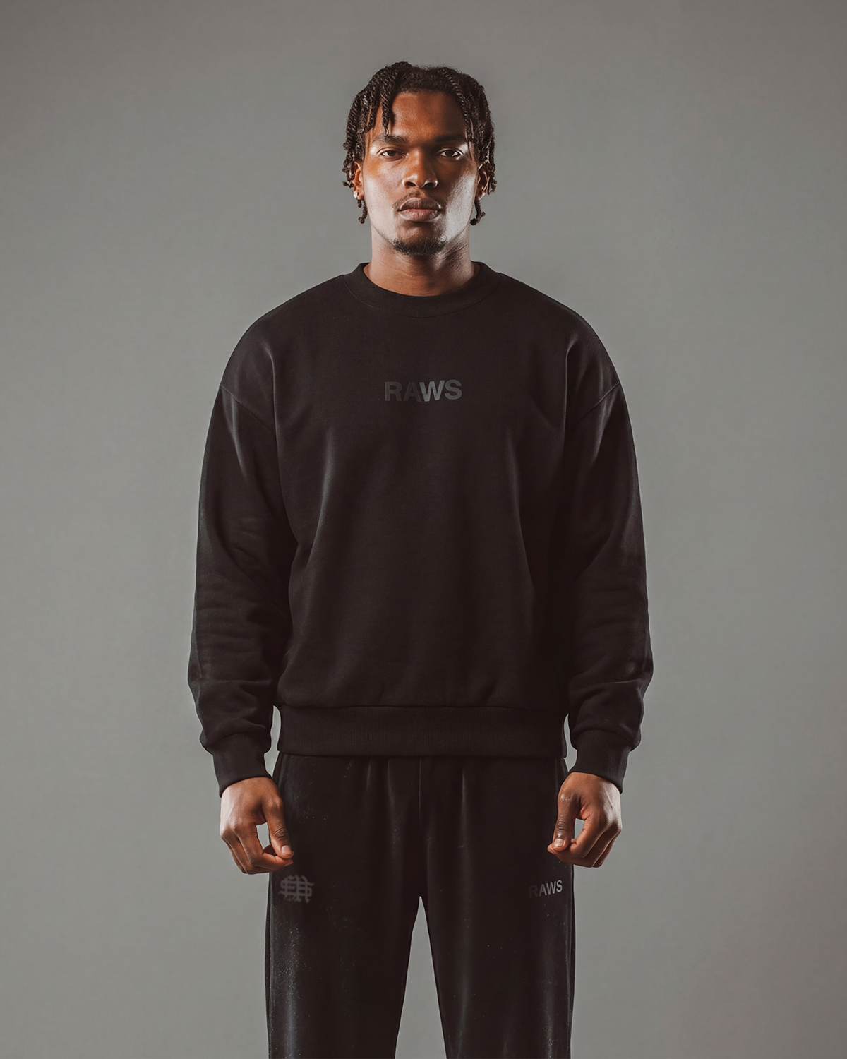 RAWS ESSENTIALS+ CREW SWEATER : BLACK