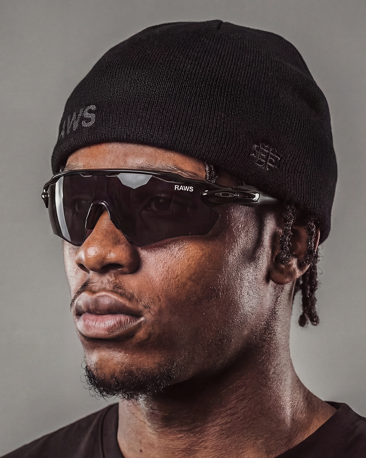 RAWS ESSENTIALS+ BEANIE : BLACK