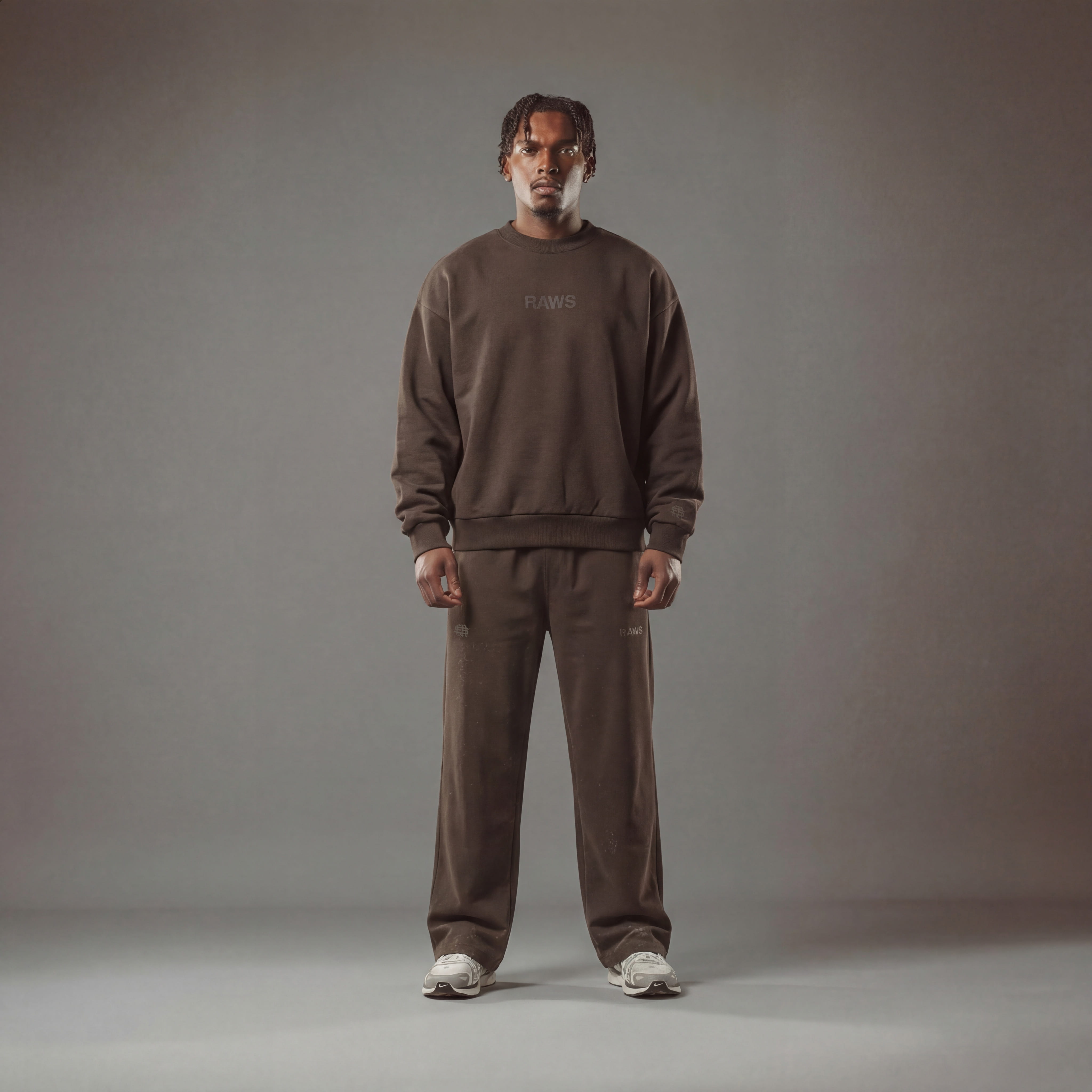 RAWS ESSENTIALS+ CREW SWEATER : BROWN