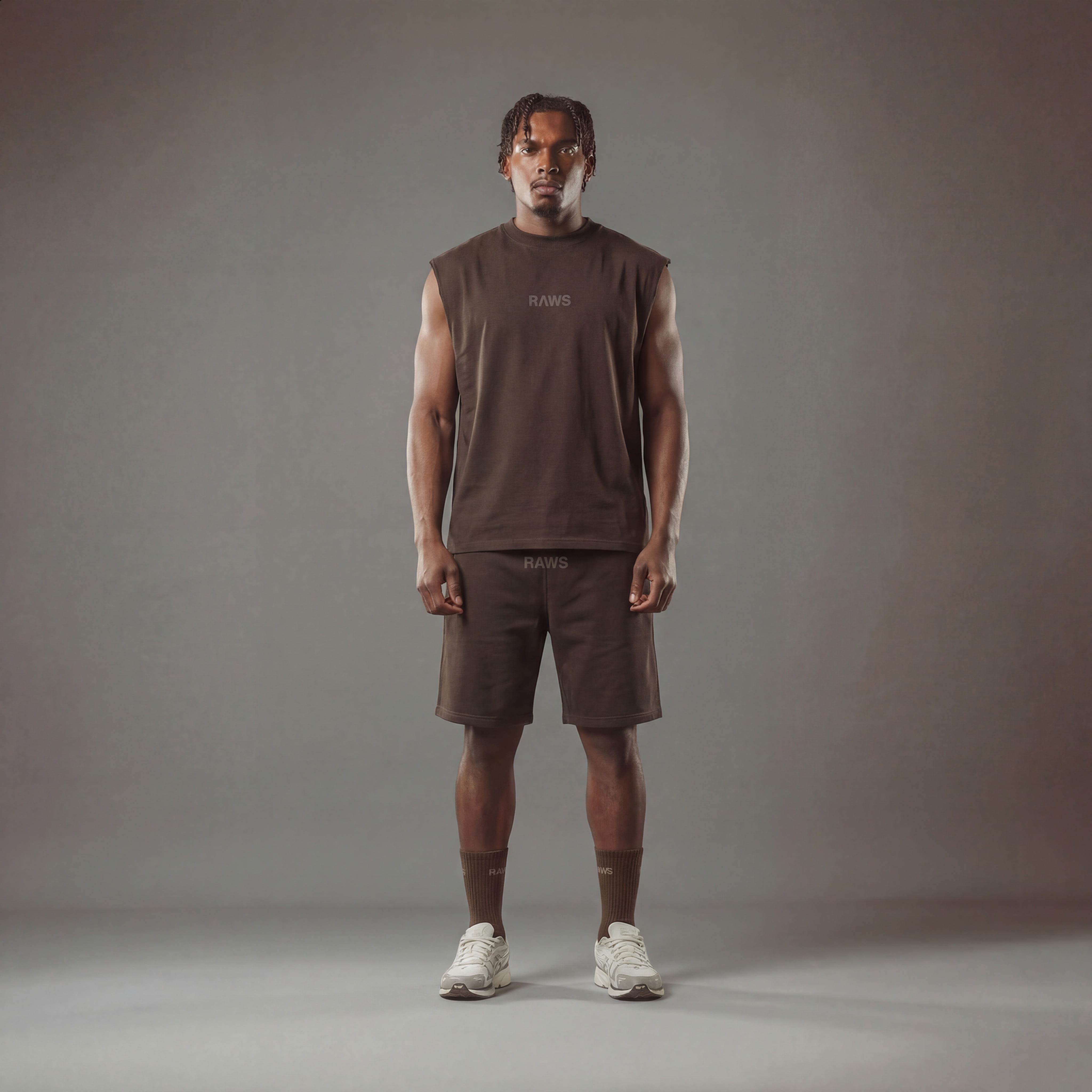 RAWS ESSENTIALS+ SLEEVELESS T-SHIRT : BROWN